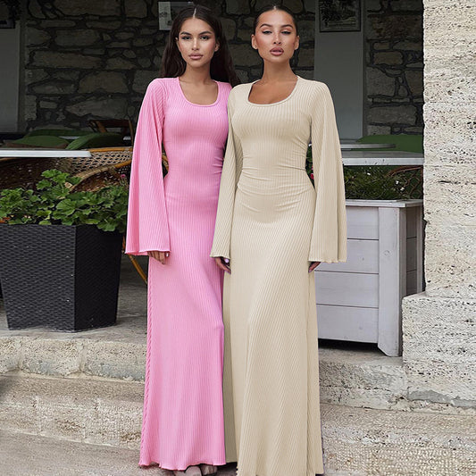 Robe Longue Élégante à Manches Évasées – Col Carré & Tissu Côtelé