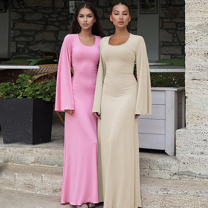 Robe Longue Élégante à Manches Évasées – Col Carré & Tissu Côtelé